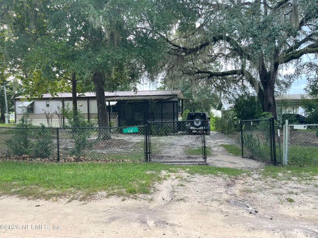 112 VIOLET Circle, Interlachen, FL 32148