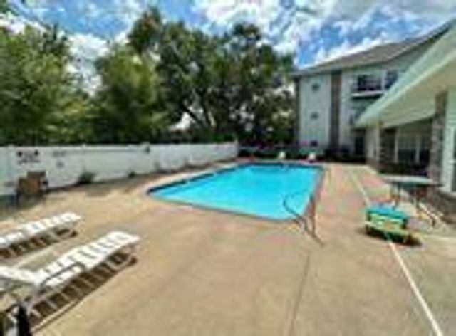 1003 NE Clear Creek Road, Grain Valley, MO 64029