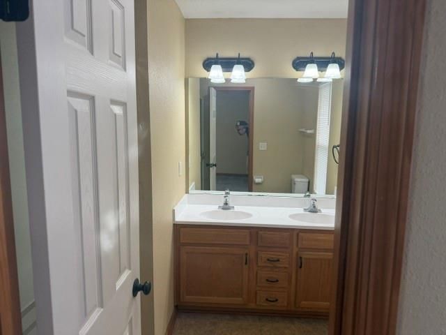 1003 NE Clear Creek Road, Grain Valley, MO 64029