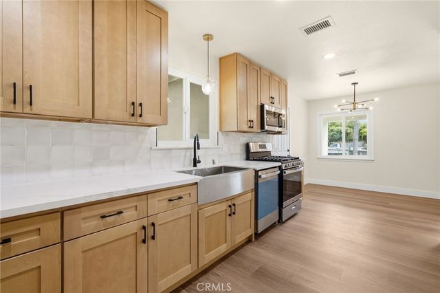 1326 S Marine, Santa Ana, CA 92704