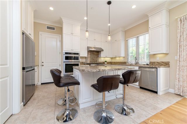 61 berkshire wood, Irvine, CA 92620