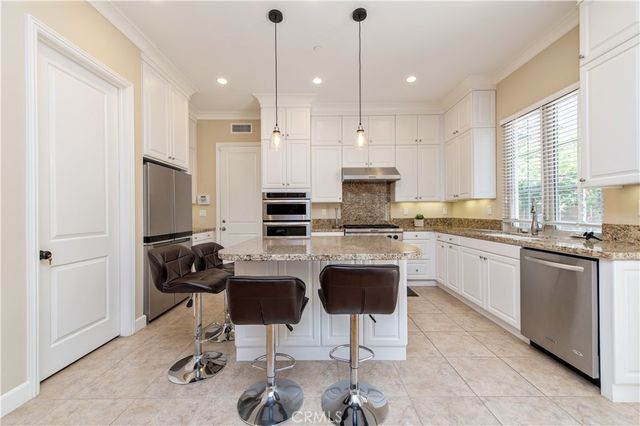 61 berkshire wood, Irvine, CA 92620
