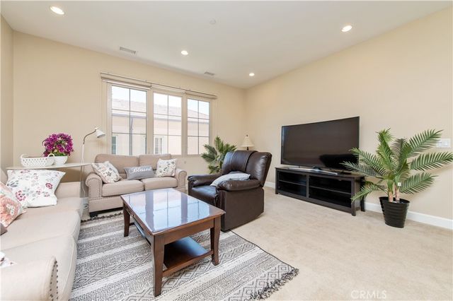 61 berkshire wood, Irvine, CA 92620