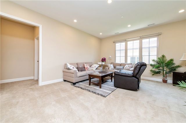 61 berkshire wood, Irvine, CA 92620
