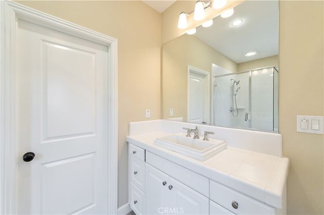 61 berkshire wood, Irvine, CA 92620