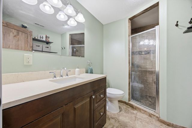 620 N Washington Avenue, Detroit Lakes, MN 56501