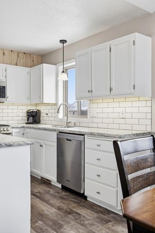 620 N Washington Avenue, Detroit Lakes, MN 56501