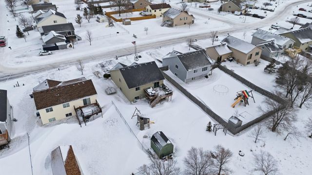 620 N Washington Avenue, Detroit Lakes, MN 56501