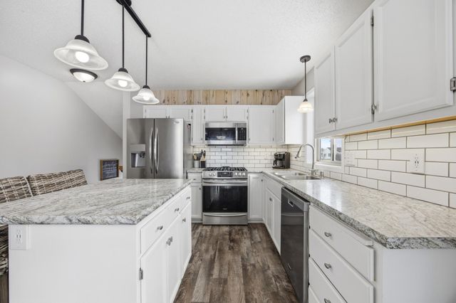 620 N Washington Avenue, Detroit Lakes, MN 56501