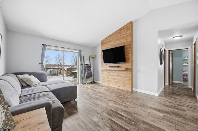 620 N Washington Avenue, Detroit Lakes, MN 56501