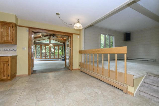 N47W27080 Greenhill COURT, Pewaukee, WI 53072
