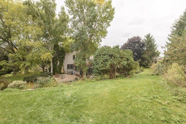 N47W27080 Greenhill COURT, Pewaukee, WI 53072
