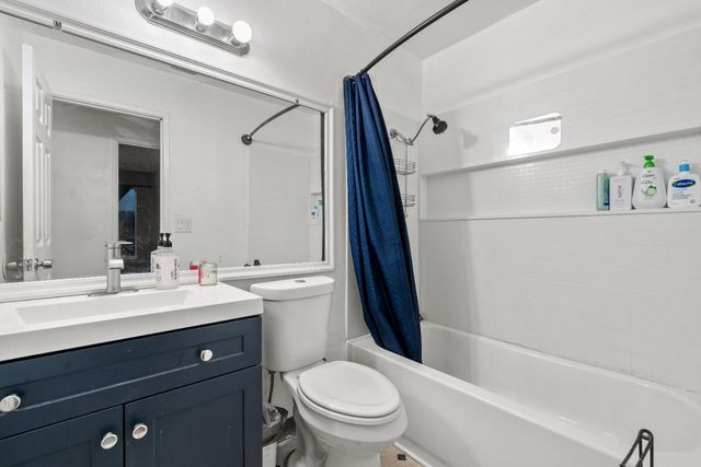 2962 Davenport Way, Sacramento, CA 95833