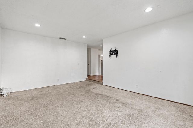 2962 Davenport Way, Sacramento, CA 95833