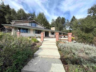 17121 Laurel Rd, Los Gatos, CA 95033