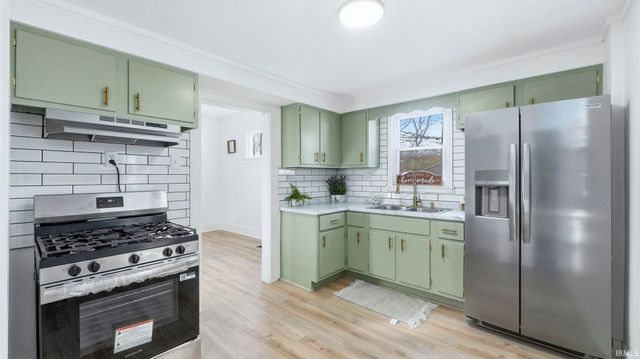 1307 W Wildwood Avenue, Fort Wayne, IN 46807