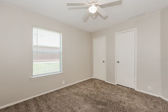 1600 Shady Shores Drive, Glenn Heights, TX 75154