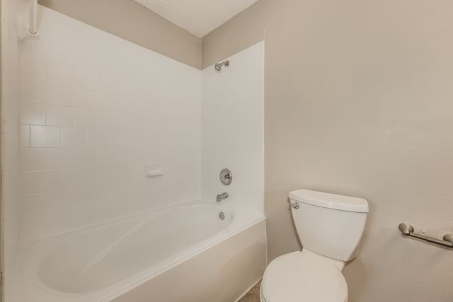 1600 Shady Shores Drive, Glenn Heights, TX 75154