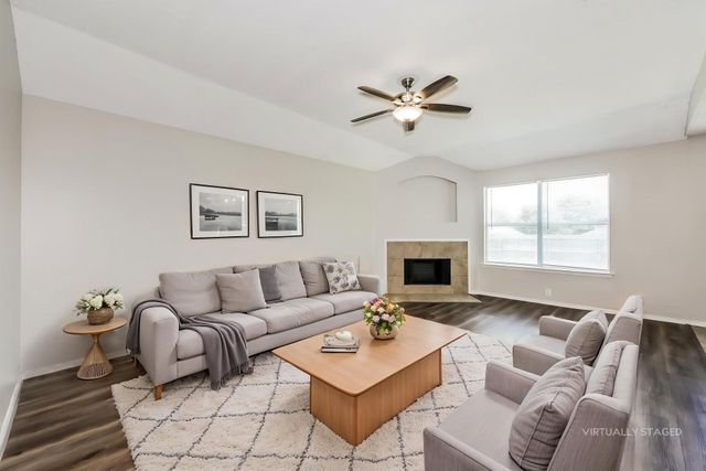 1600 Shady Shores Drive, Glenn Heights, TX 75154