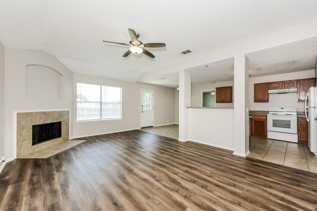 1600 Shady Shores Drive, Glenn Heights, TX 75154