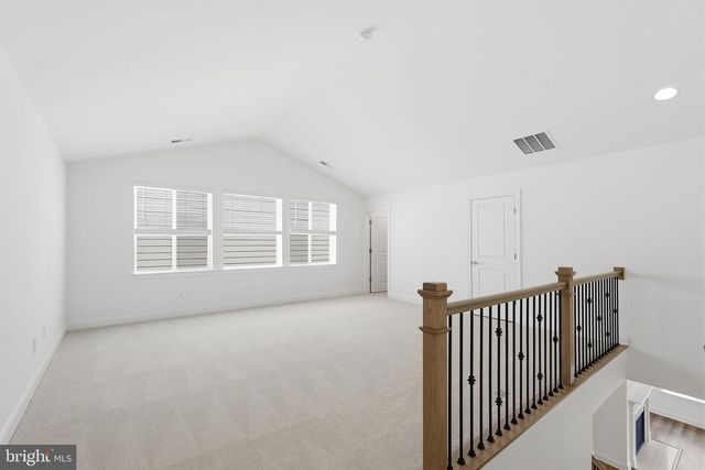 104 RHODODENDRON CT, Lake Frederick, VA 22630