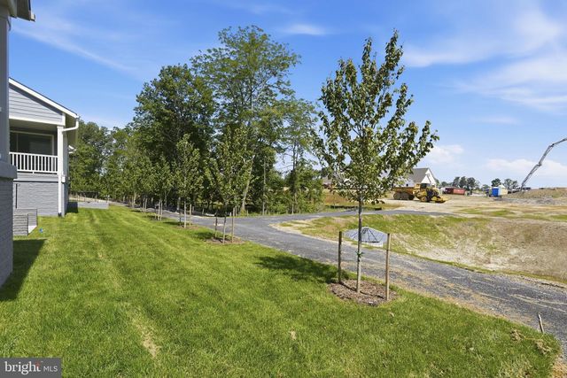 104 RHODODENDRON CT, Lake Frederick, VA 22630