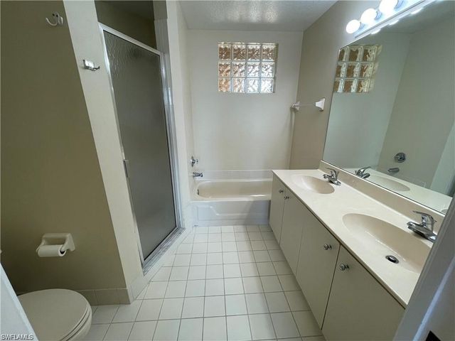 6368 Huntington Lakes CIR 102, Naples, FL 34119