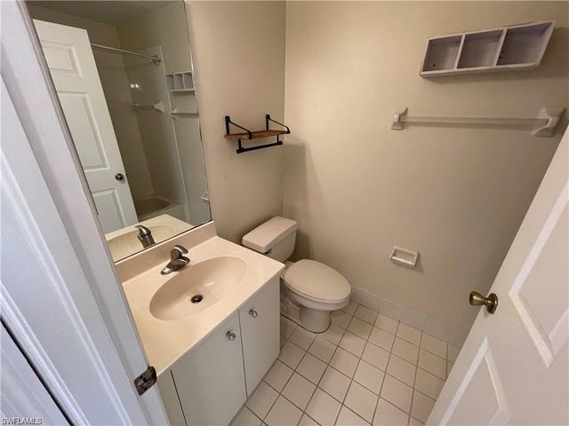 6368 Huntington Lakes CIR 102, Naples, FL 34119