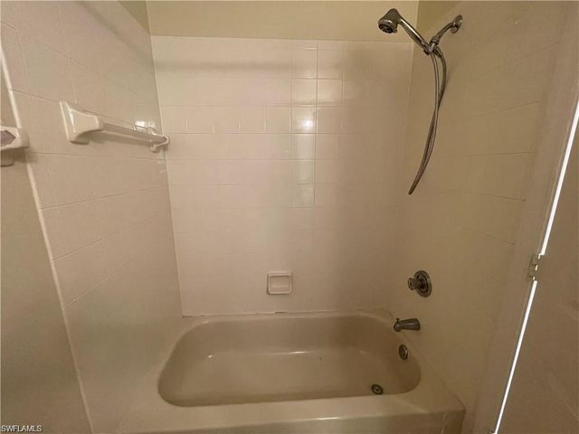 6368 Huntington Lakes CIR 102, Naples, FL 34119