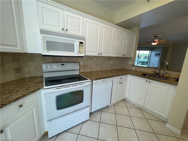 6368 Huntington Lakes CIR 102, Naples, FL 34119