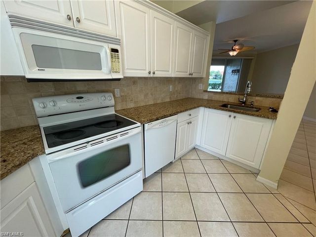 6368 Huntington Lakes CIR 102, Naples, FL 34119