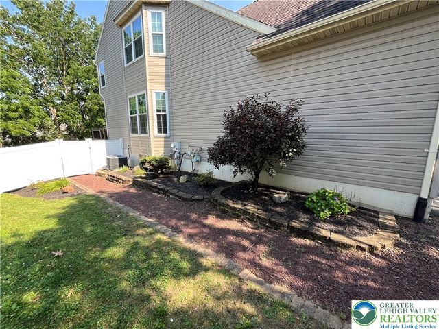 147 Susquehanna Trail, Allentown City, PA 18104