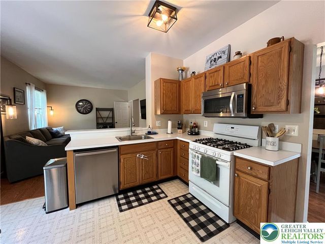 147 Susquehanna Trail, Allentown City, PA 18104