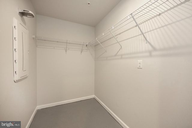 602 HOLYWELL DR, Malvern, PA 19355