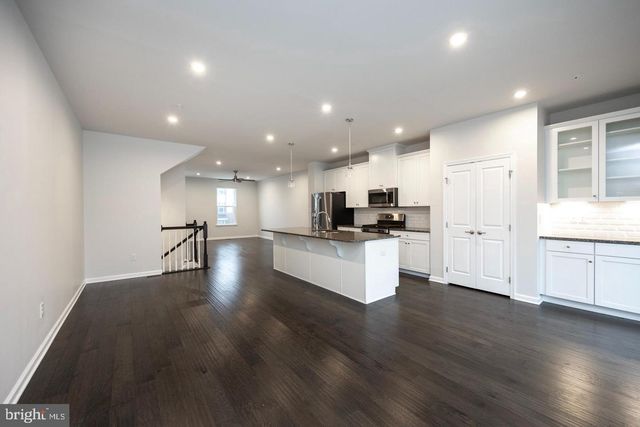 602 HOLYWELL DR, Malvern, PA 19355