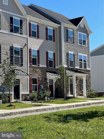 602 HOLYWELL DR, Malvern, PA 19355