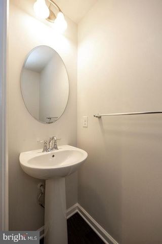 602 HOLYWELL DR, Malvern, PA 19355