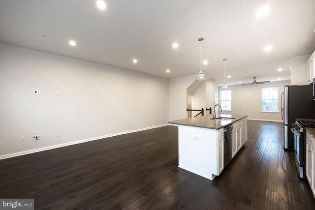 602 HOLYWELL DR, Malvern, PA 19355