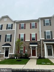 602 HOLYWELL DR, Malvern, PA 19355