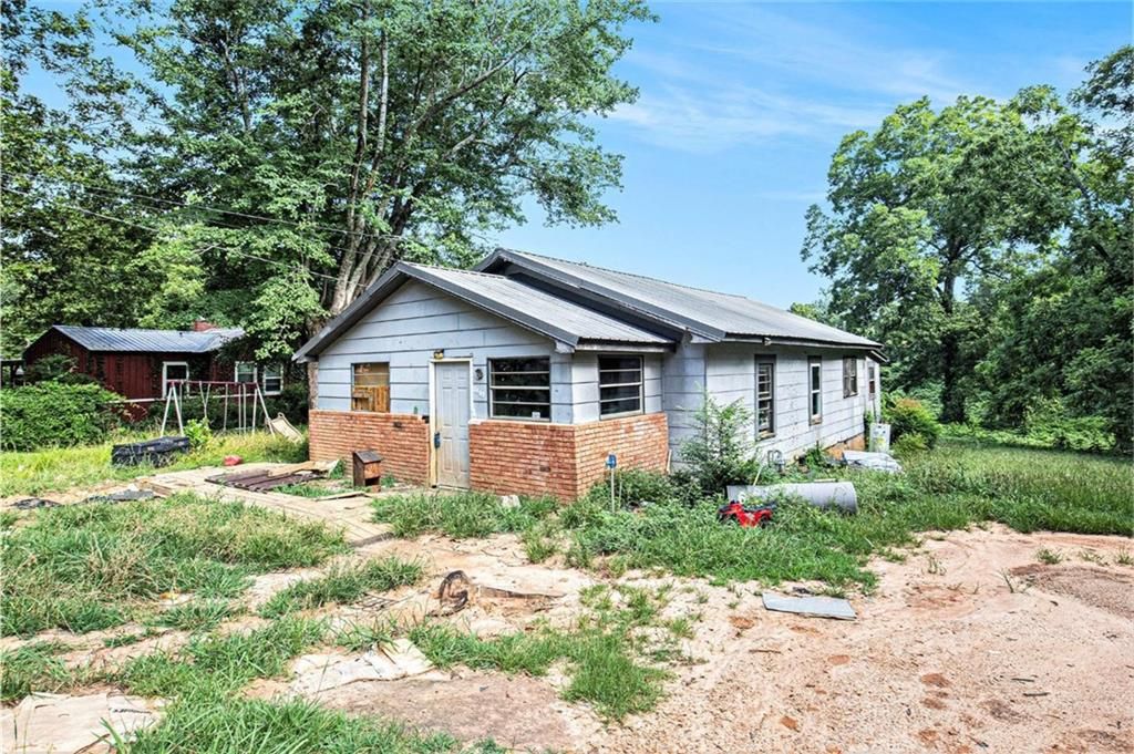 1499 E Tugalo Street, Toccoa, GA 30577