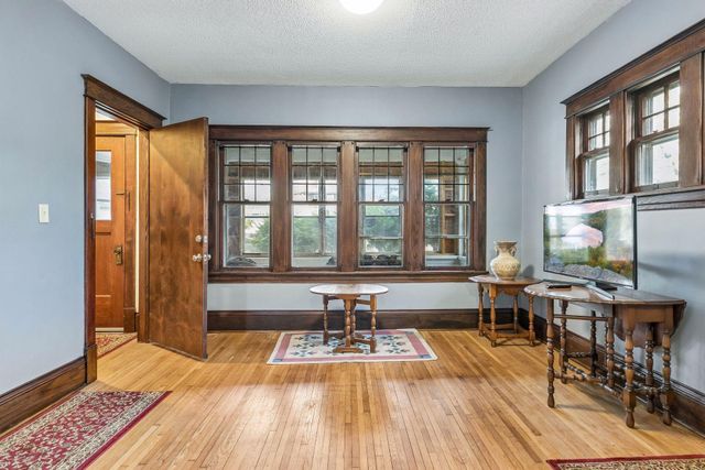 794 Randolph Avenue, Saint Paul, MN 55102