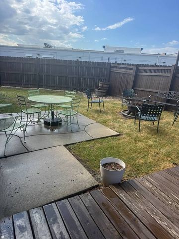 7030 Centennial Drive, Tinley Park, IL 60477