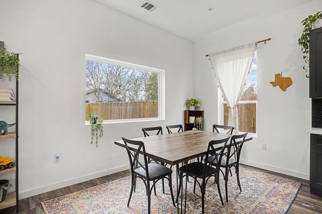 1006 4th ST, Lockhart, TX 78644