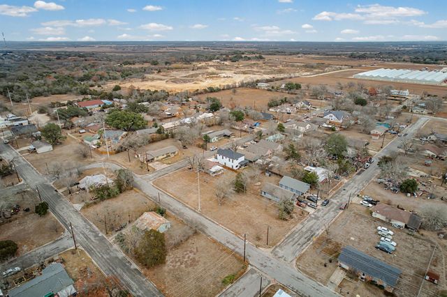 1006 4th ST, Lockhart, TX 78644