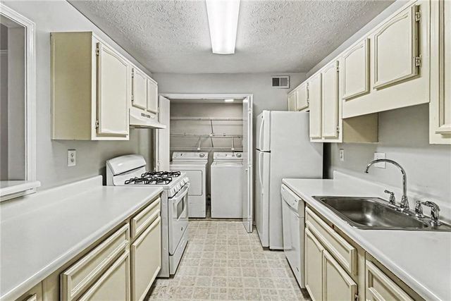 1201 Vicksburg Place, Atlanta, GA 30350