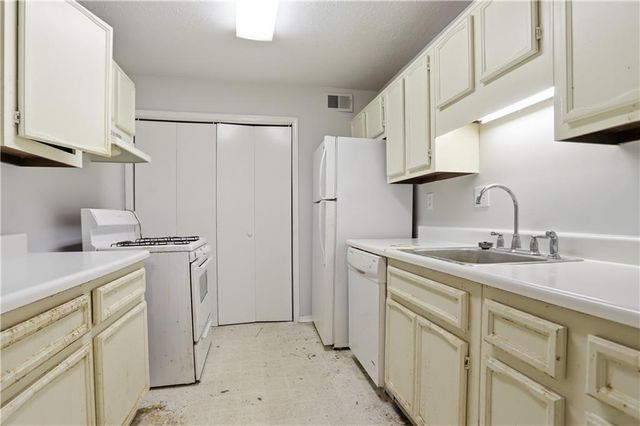 1201 Vicksburg Place, Atlanta, GA 30350