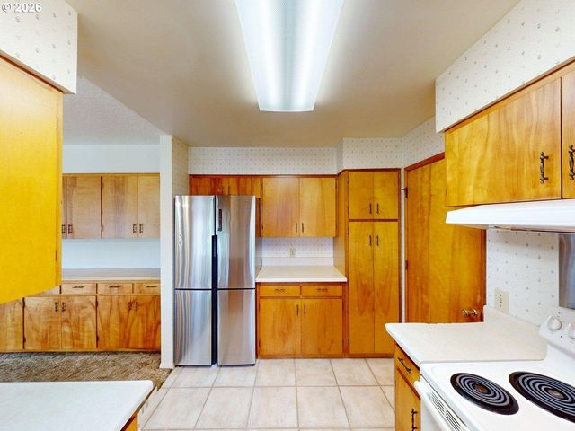 422 BUENA VISTA Loop, Brookings, OR 97415
