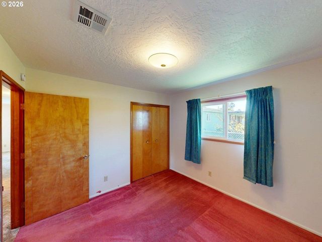 422 BUENA VISTA Loop, Brookings, OR 97415