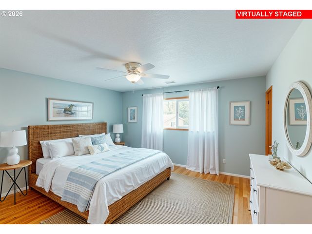 422 BUENA VISTA Loop, Brookings, OR 97415