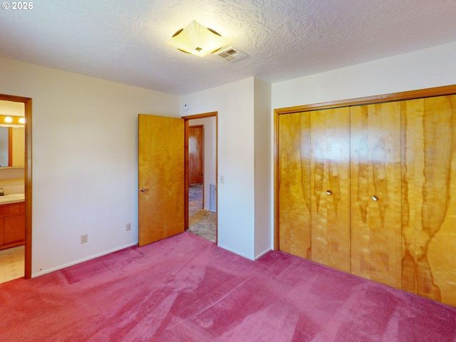 422 BUENA VISTA Loop, Brookings, OR 97415